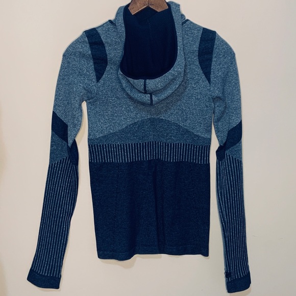 Grace XS/S Long-sleeve Scuba Athletic Shirt - Picture 5 of 8